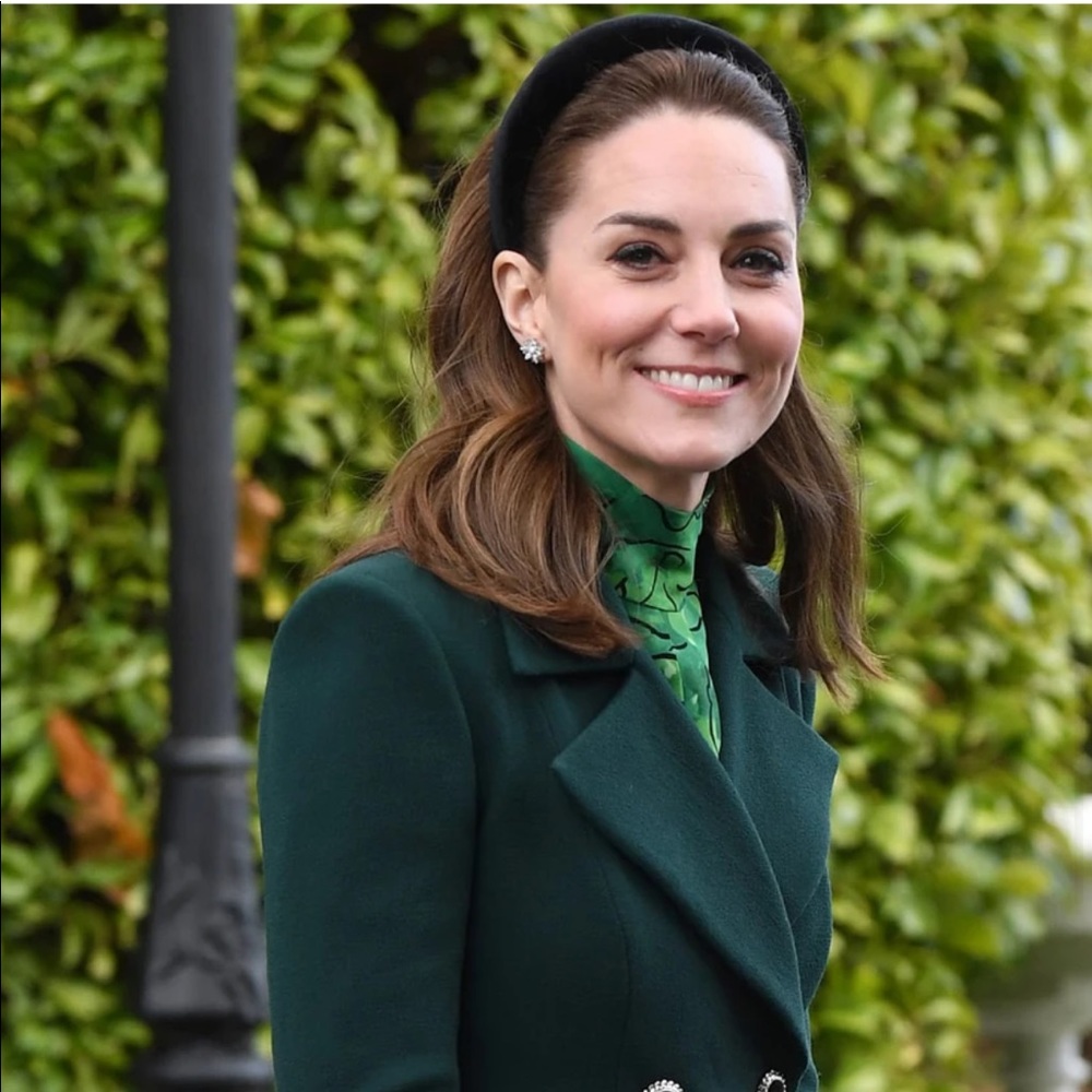 Lele Sadoughi Padded Velvet Headband